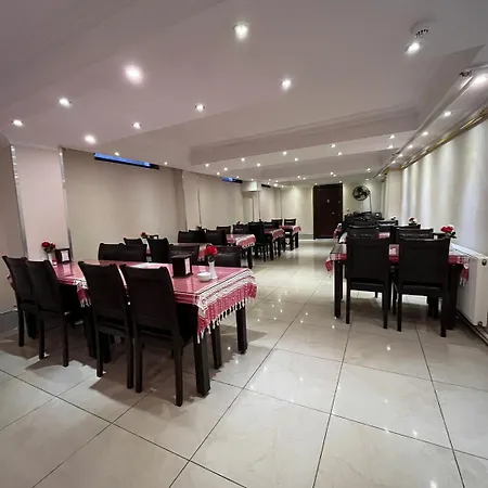 ريد وايت فندق 2*