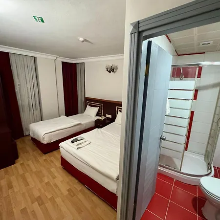 Red White Hotel Istanboel