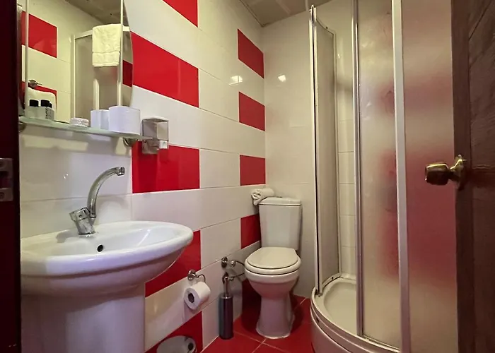 Red White Отель