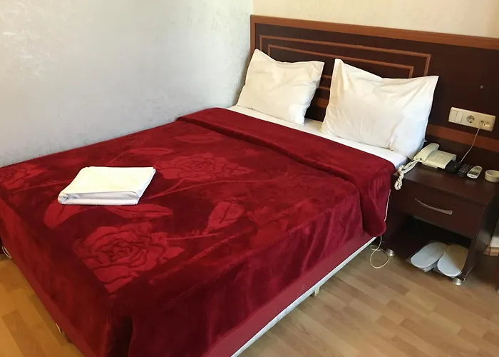 Red White Стамбул