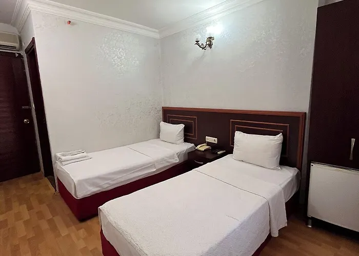 Red White Отель 2*