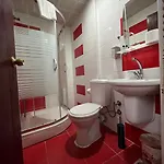 Red White Hotel 2*