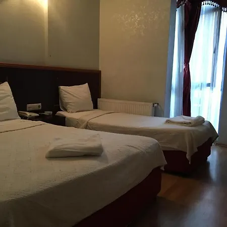 Red White Hotel Stambuł