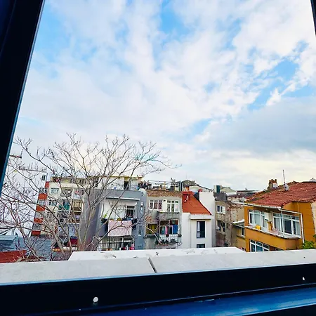 Red White Hotel Istanbul