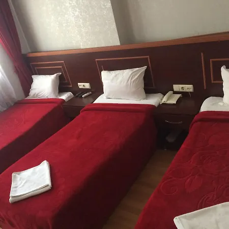 Hotel Red White 2*