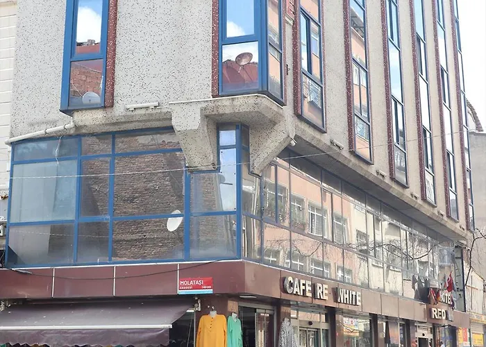 Red White 2* Κωνσταντινούπολη