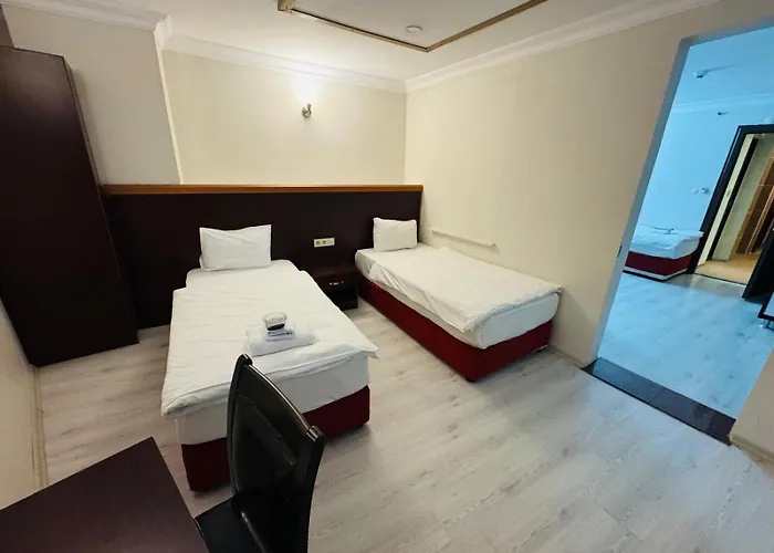 Red White 2* Κωνσταντινούπολη