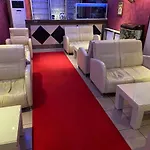 Red White Otel