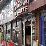 Red White İstanbul