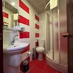 Red White Otel