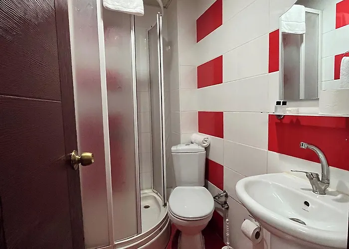 Red White 2* 이스탄불