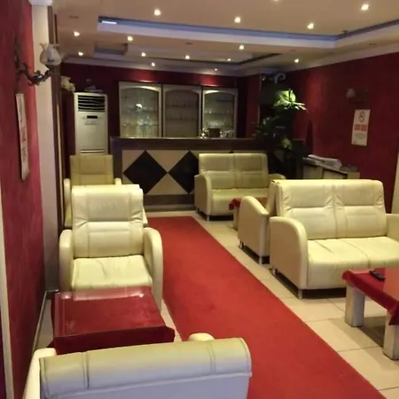 فندق ريد وايت 2*