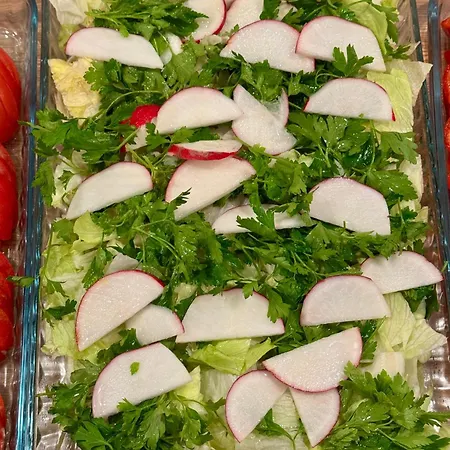 ريد وايت فندق 2*